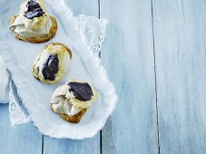 Profiteroles with liquorice cream