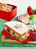 Thunfisch-Sterne-Sandwich