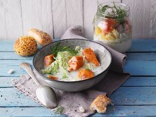 Pointed cabbage soup with salmon from a jar