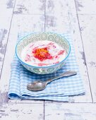 Joghurt mit Rhabarberkompott