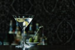 A dry Martini on a bar