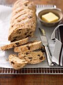 Date and Walnut Oat Bread