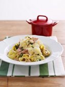 Fettucine mit Thunfisch, Artischocken und Parmesan