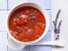 Tomaten-Lavendel-Suppe