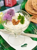 Cottage cheese with mint and nuts