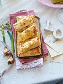 Almond filo pastries