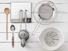 Kitchen utensils for making batter