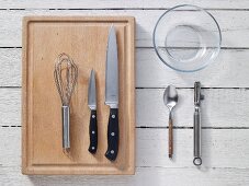 Kitchen utensils for preparing fruit yoghurt