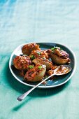 Onions stuffed with minced meat