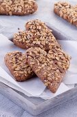 Wholemeal biscuits with sunflower seeds and flax seeds