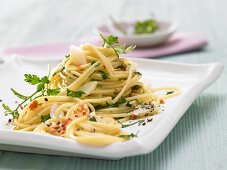 Chili-Knoblauch-Spaghetti mit Petersilie