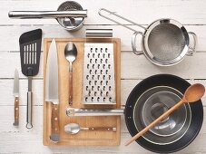 Kitchen utensils required for making vegetable fritters