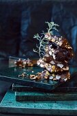 Rocky Roads mit Marshmallows, Pistazien und Erdnüssen