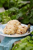 Scones with dried tomatoes