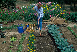 Finely rake sowing soil