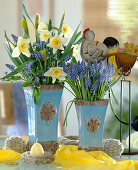 Bouquets of Narcissus (daffodils), Muscari (grape hyacinths), chicken