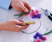 Cornflower garland (1/2)