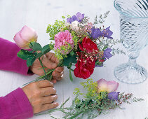 Bouquet of roses with bellflowers and lady's mantle (2/3)