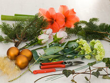 Christmas bouquet with amaryllis and carnations (1/4)