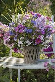 Duftender Strauß aus Phlox (Flammenblumen), Cosmos (Schmuckkörbchen)