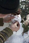 Mini snowmen with nature decoration 5/6