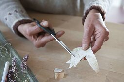 Making angels out of natural materials (3/6)