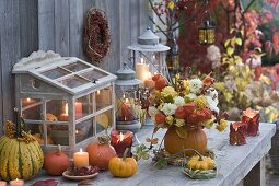 Autumn light arrangement with pumpkins (Cucurbita), bouquet
