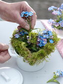 Moss heart with forget-me-not (1/2)