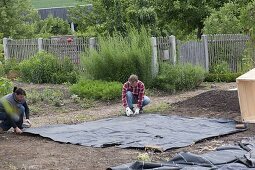 Building a raised bed from boards