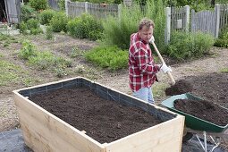 Building a raised bed from boards