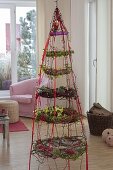 Kränze als hängender Weihnachtsbaum