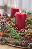 Laendlicher Adventskranz aus Naturmaterialien