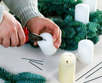 Tying an Advent wreath from silver fir branches. Step 3