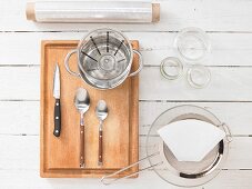 Kitchen utensils for making dates with coffee and goat's yoghurt