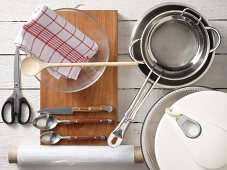 Kitchen utensils for making rice paper rolls