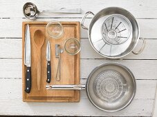 Kitchen utensils for the preparation of chutney