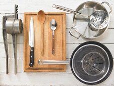 Kitchen utensils for making noodles