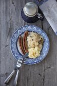 Franconian sausages with sauerkraut and mashed potatoes
