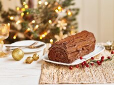 Weihnachtliche Schokoladenrolle (Yule Log)