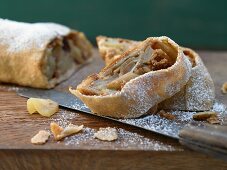 Wholegrain apple strudel with dried cranberries