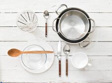 Kitchen utensils for making cream caramel