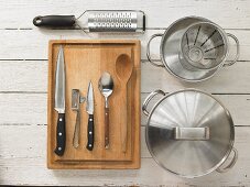 Kitchen utensils for making pearl barely risotto