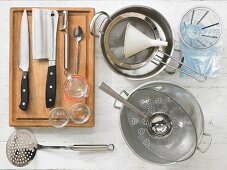 Kitchen utensils for making a poultry broth