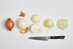 Chopping onions (step by step)