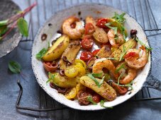 Potatoes with shrimps and sorrel