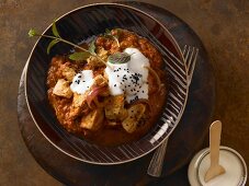 Hähnchen-Curry mit Ingwer und Tomaten