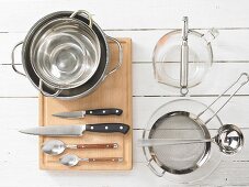 Kitchen utensils for making fish in aspic