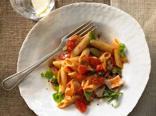Pasta with tuna and spicy tomato sauce