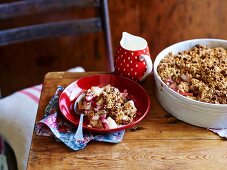 Pear and rhubarb crumble