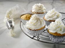 Cupcakes mit Stevia gesüsstem Buttercreme-Frosting